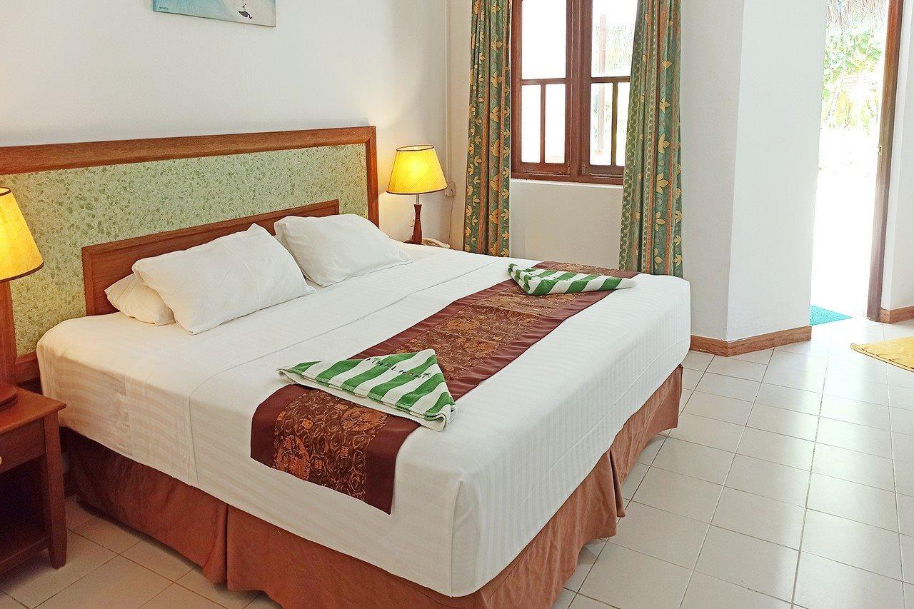 Fihalhohi Maldives 4*