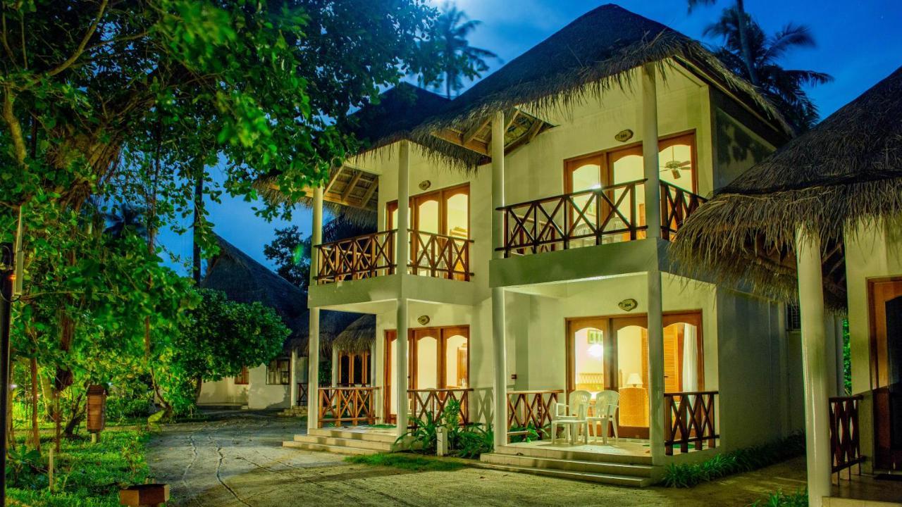 Fihalhohi Maldives Resort 4*