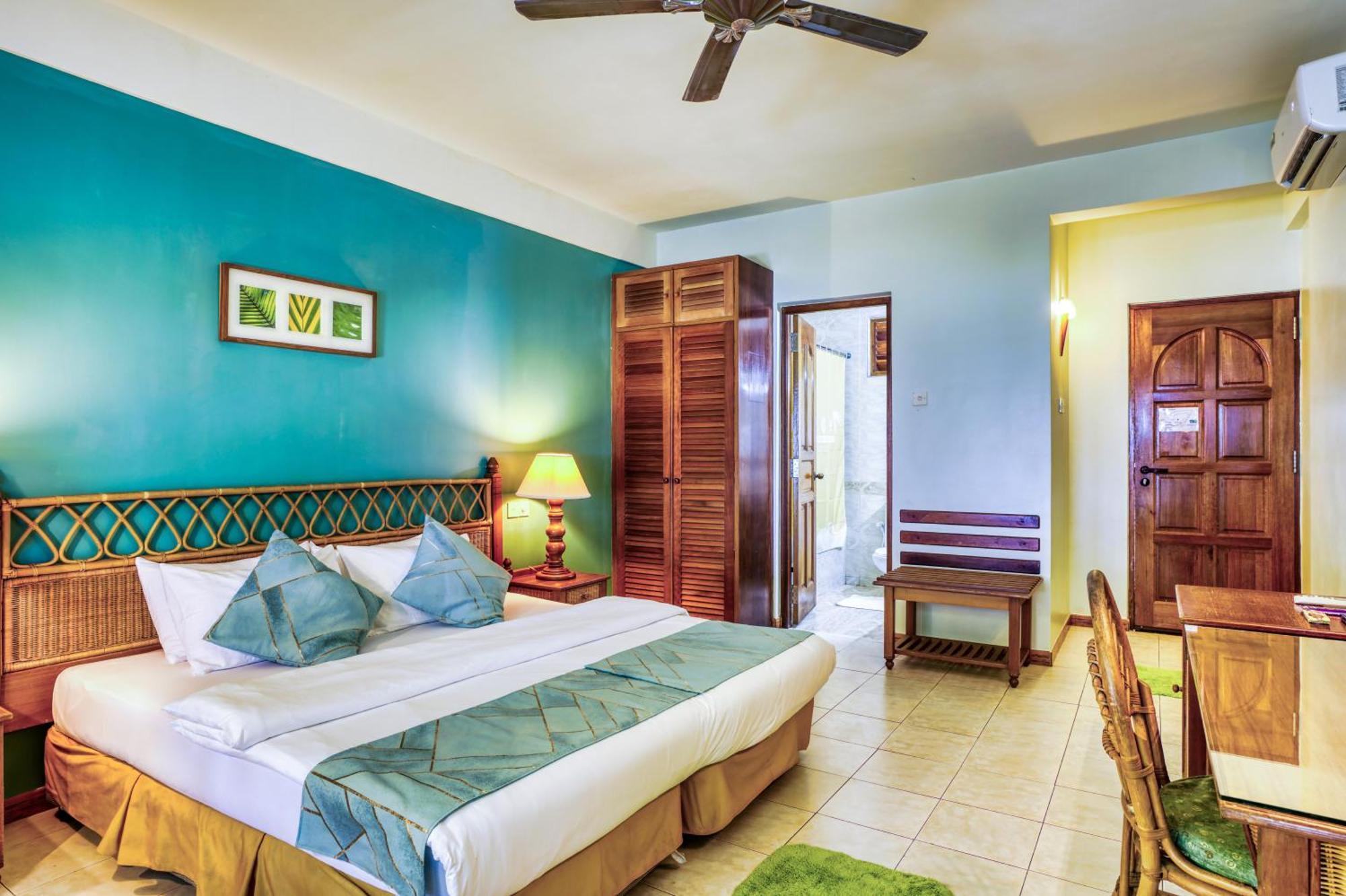 Курортный комплекс Fihalhohi Maldives Гурайдо