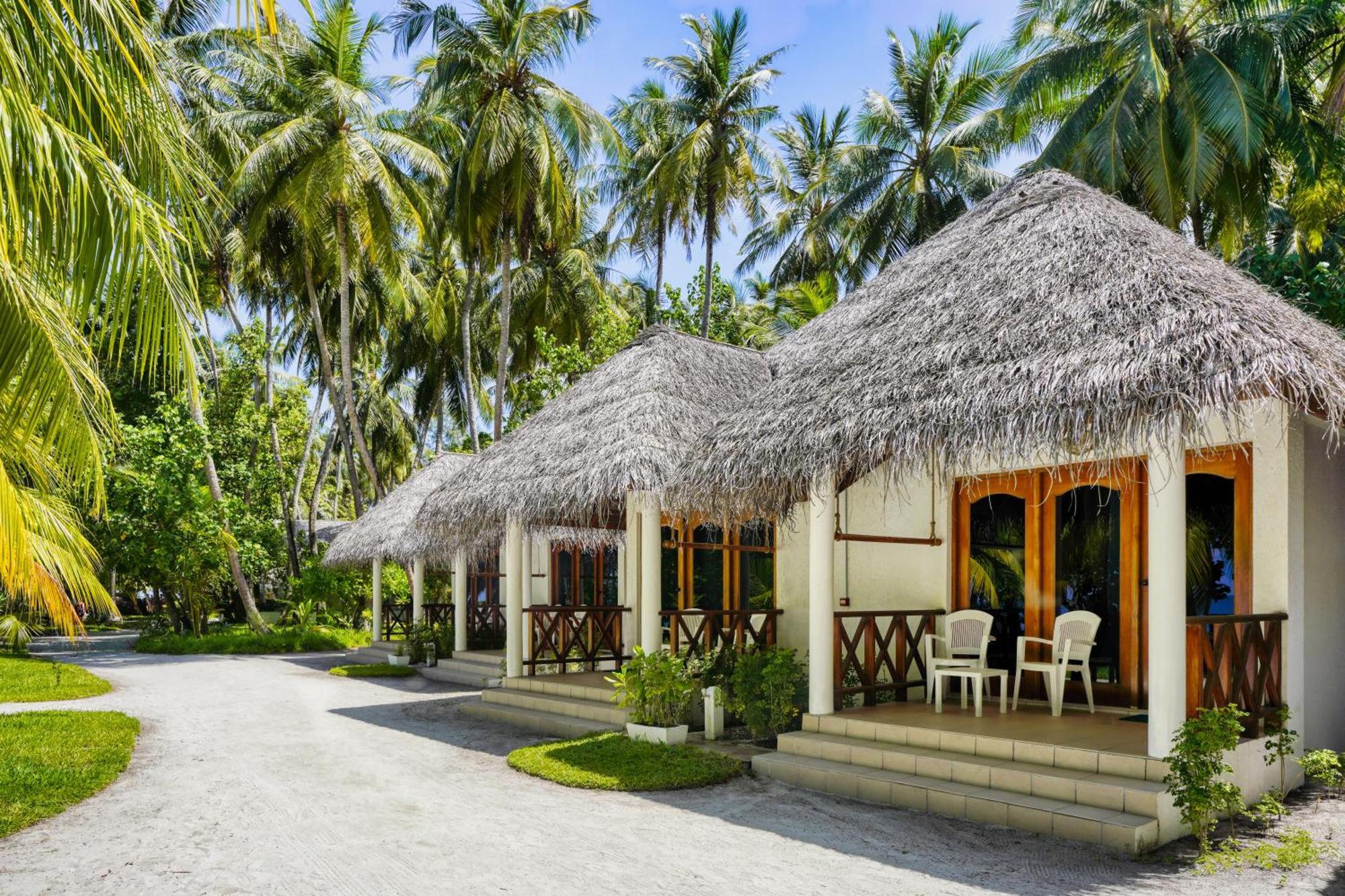 Курортный комплекс Fihalhohi Maldives