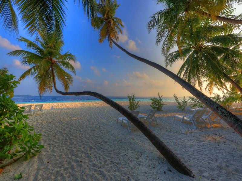 Resort Fihalhohi Maldives 4*